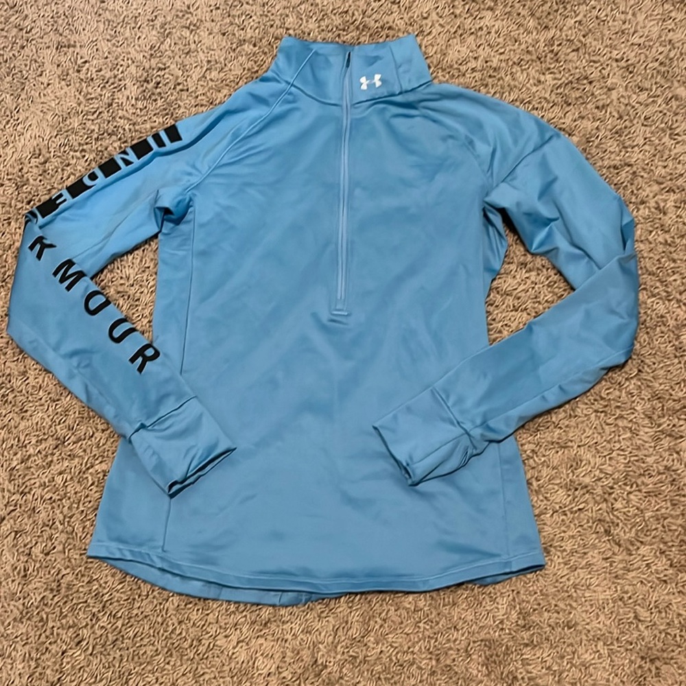 Blue Under-armor workout pullover.